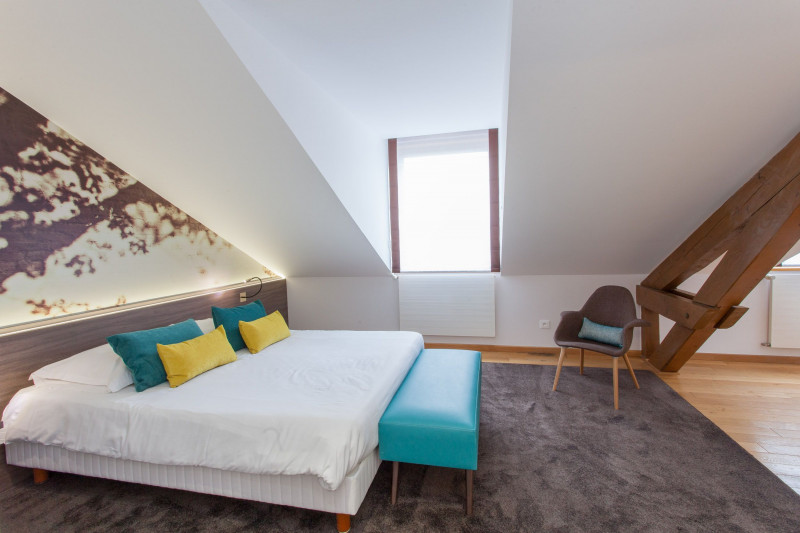 748001569_9 748001569_9