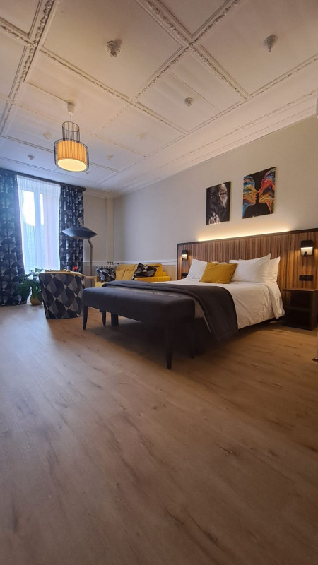 748002369_4 748002369_4