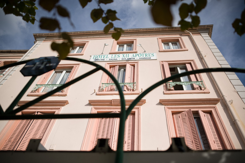 facade_hotel_apotres_contrexeville facade_hotel_apotres_contrexeville