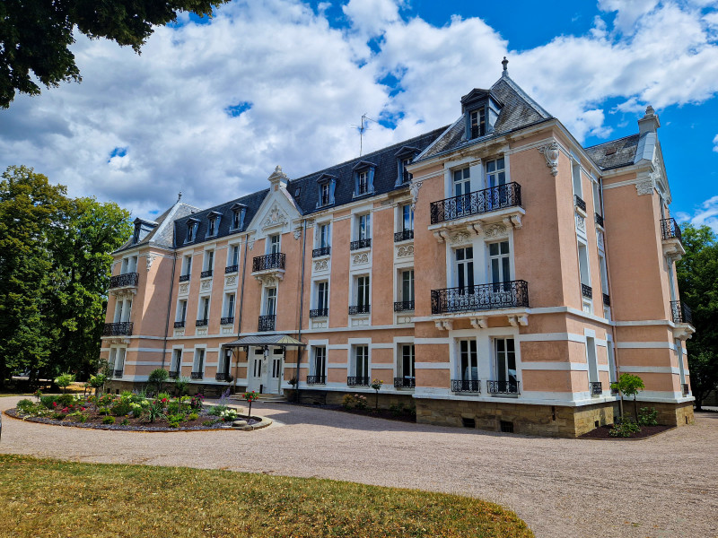 748003709_4 748003709_4